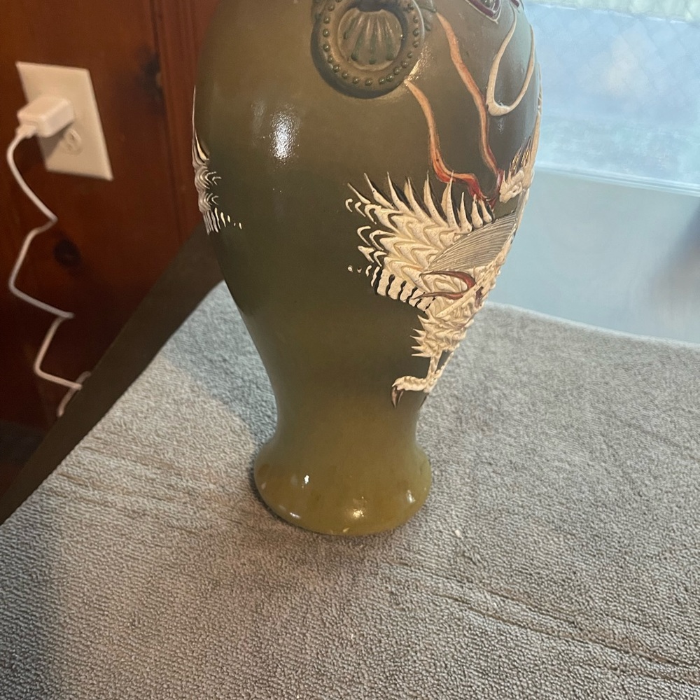 Moriage Vase - Picture 6 of 9